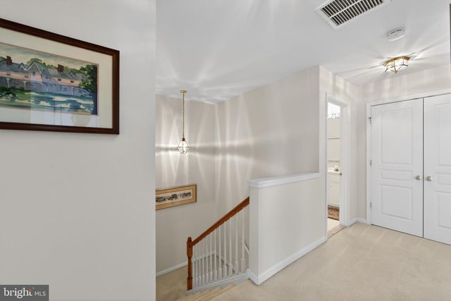 18 REDTAIL CT, West Chester, PA 19382