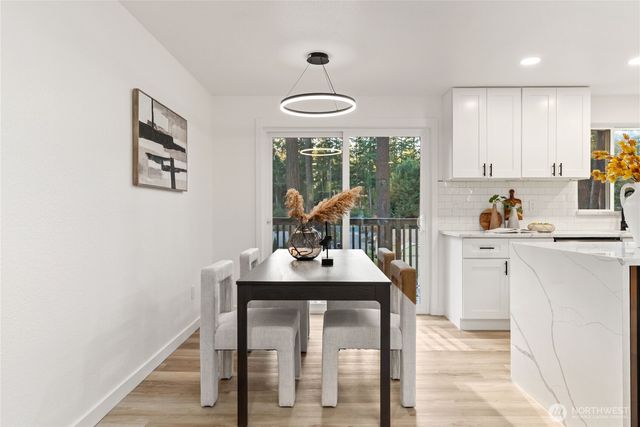 6018 190th Avenue Ct E, Lake Tapps, WA 98391