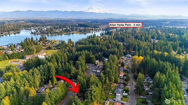 6018 190th Avenue Ct E, Lake Tapps, WA 98391