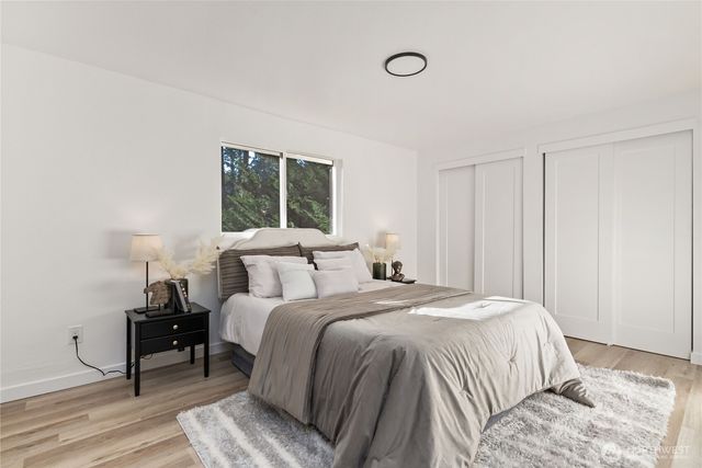 6018 190th Avenue Ct E, Lake Tapps, WA 98391