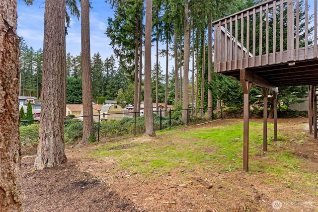 6018 190th Avenue Ct E, Lake Tapps, WA 98391
