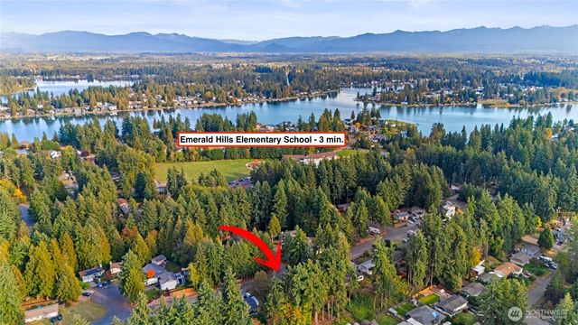 6018 190th Avenue Ct E, Lake Tapps, WA 98391