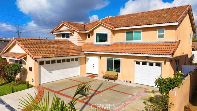 8715 El Lago, Fountain Valley, CA 92708