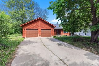 2219 Vivian Lane, Saint Paul, MN 55119