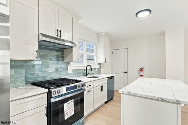 64 E Almira St, Bloomfield Twp., NJ 07003
