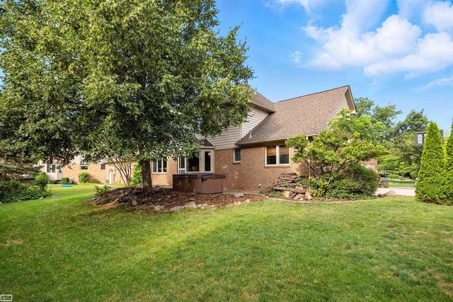 42680 Chippewa Drive, Clinton Twp, MI 48038