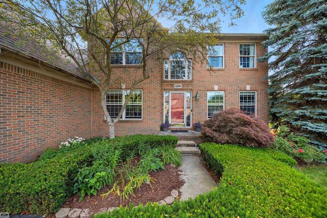 42680 Chippewa Drive, Clinton Twp, MI 48038