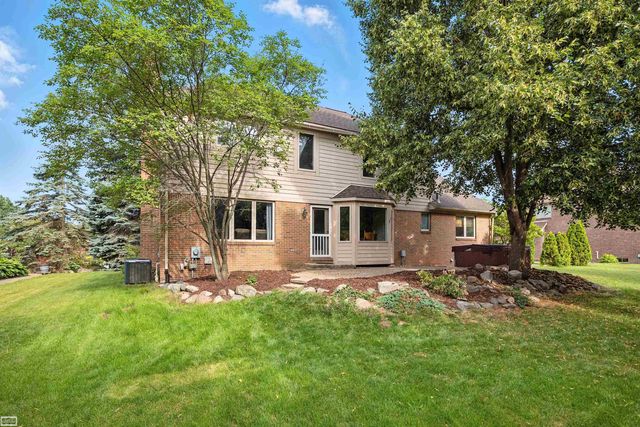 42680 Chippewa Drive, Clinton Twp, MI 48038