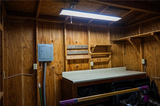 615 Honeysuckle Street, Lowell, AR 72745