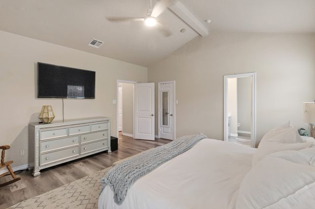 5624 Thoms Court, Fort Worth, TX 76126