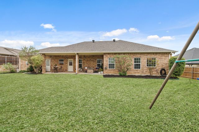 5624 Thoms Court, Fort Worth, TX 76126