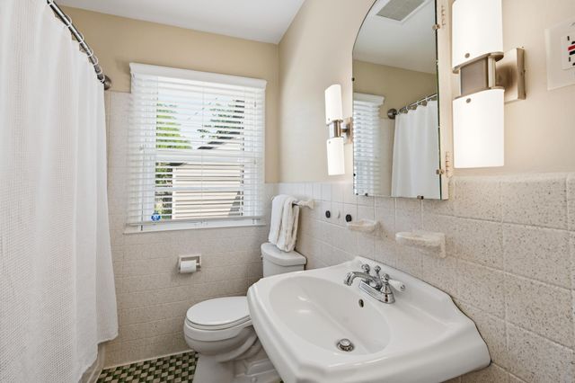 5249 Abbott Avenue S, Minneapolis, MN 55410