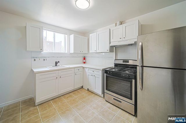 334 Broad Avenue, Ridgefield, NJ 07657