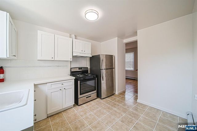 334 Broad Avenue, Ridgefield, NJ 07657