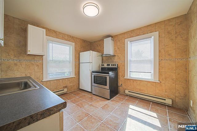 334 Broad Avenue, Ridgefield, NJ 07657