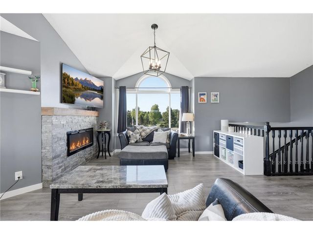 672 Laurie Lane, Hudson, WI 54016