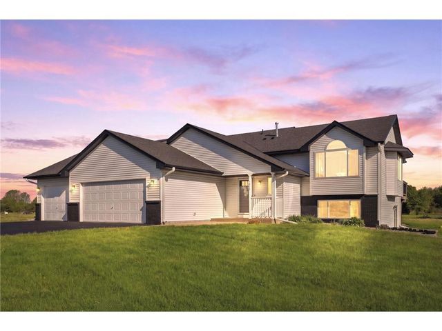 672 Laurie Lane, Hudson, WI 54016