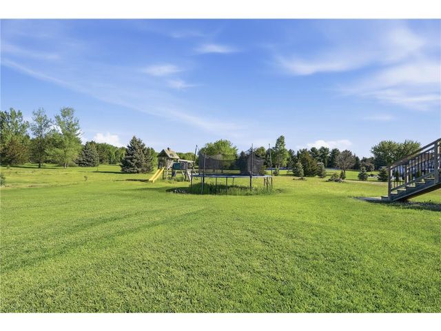 672 Laurie Lane, Hudson, WI 54016