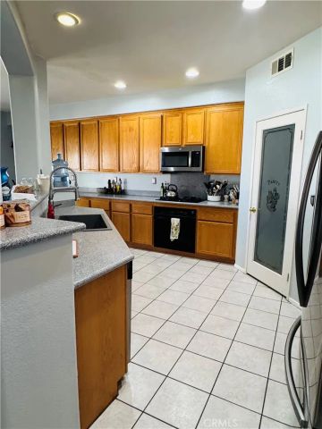 3525 Fairgreen Lane, Palmdale, CA 93551