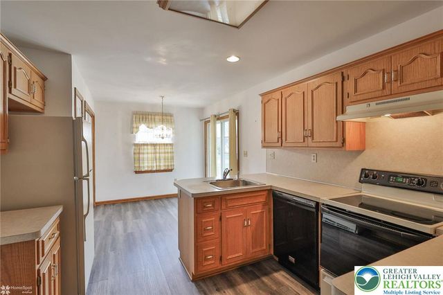1927 Vintage Road, Bethlehem Twp, PA 18045