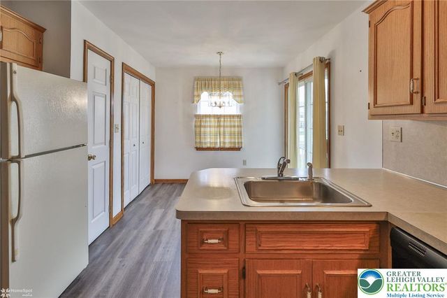1927 Vintage Road, Bethlehem Twp, PA 18045