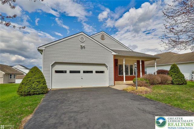 1927 Vintage Road, Bethlehem Twp, PA 18045