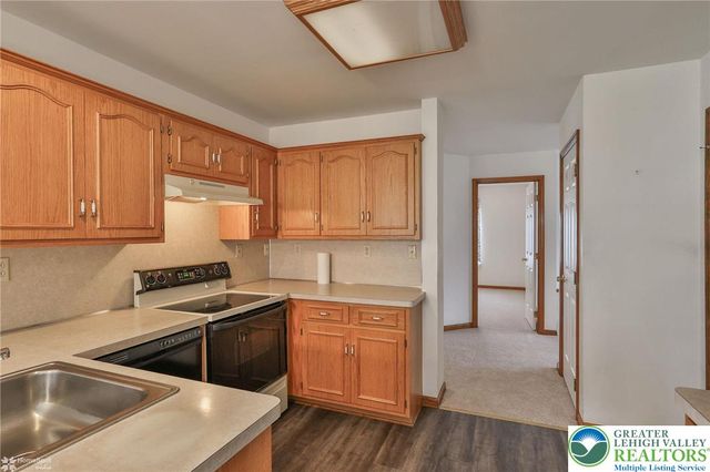 1927 Vintage Road, Bethlehem Twp, PA 18045