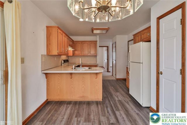 1927 Vintage Road, Bethlehem Twp, PA 18045