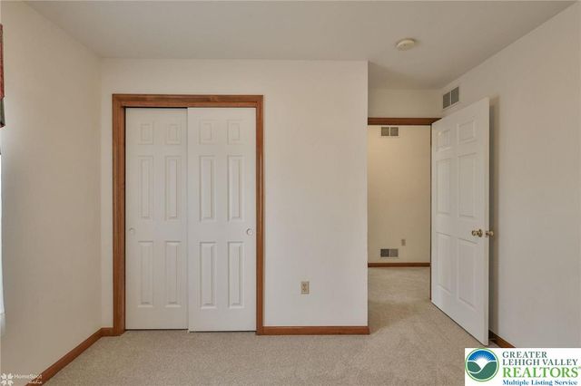 1927 Vintage Road, Bethlehem Twp, PA 18045