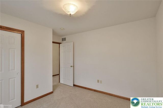 1927 Vintage Road, Bethlehem Twp, PA 18045