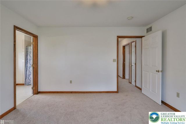 1927 Vintage Road, Bethlehem Twp, PA 18045