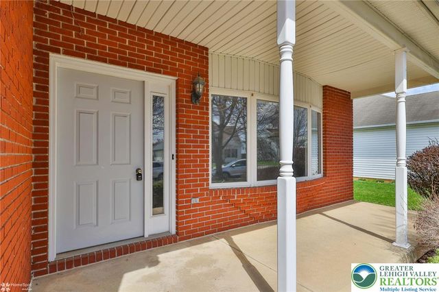 1927 Vintage Road, Bethlehem Twp, PA 18045