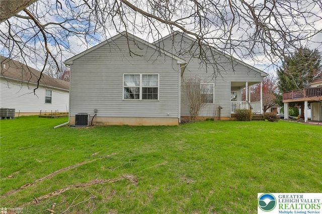 1927 Vintage Road, Bethlehem Twp, PA 18045