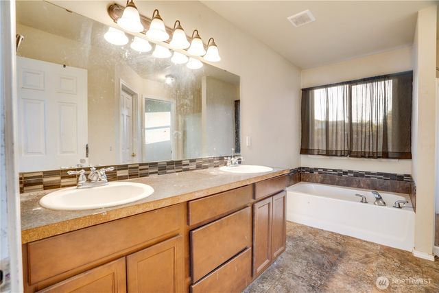 4051 E J Street, Tacoma, WA 98404