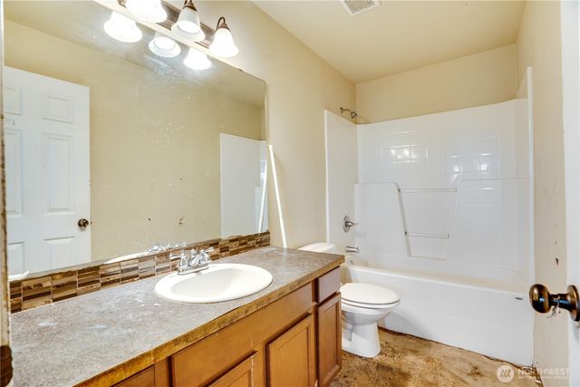 4051 E J Street, Tacoma, WA 98404