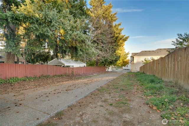 4051 E J Street, Tacoma, WA 98404