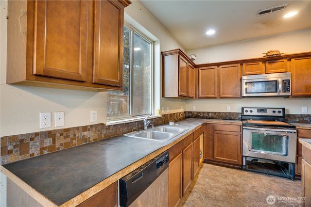 4051 E J Street, Tacoma, WA 98404