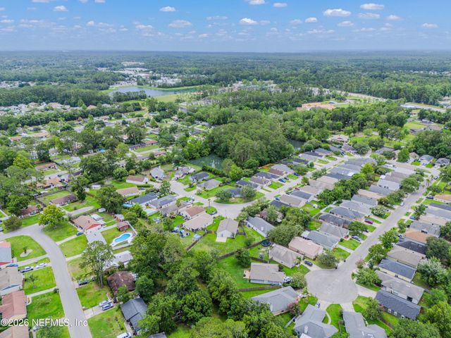 3000 WAVERING Lane, Middleburg, FL 32068