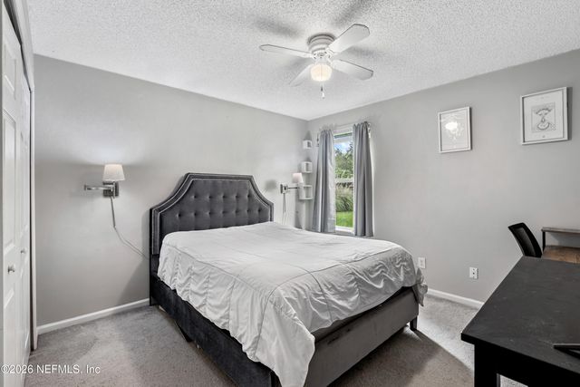3000 WAVERING Lane, Middleburg, FL 32068