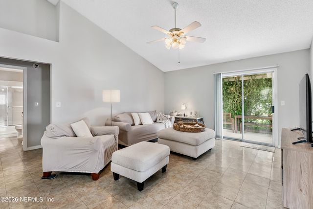 3000 WAVERING Lane, Middleburg, FL 32068