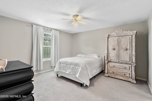 3000 WAVERING Lane, Middleburg, FL 32068