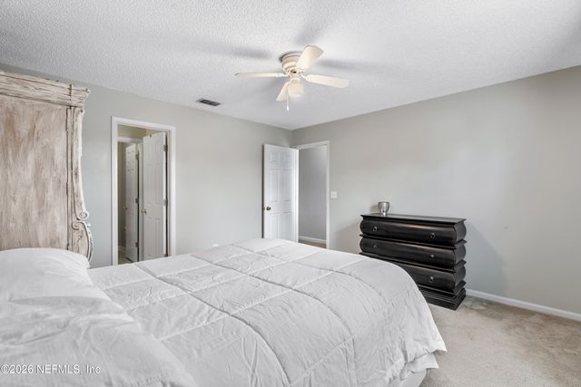 3000 WAVERING Lane, Middleburg, FL 32068