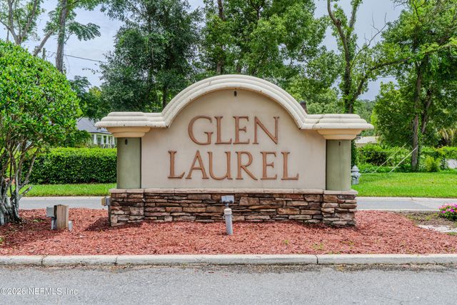3000 WAVERING Lane, Middleburg, FL 32068