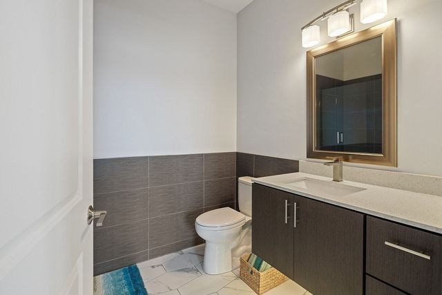 2 Cliveden St 601E, Quincy, MA 02169