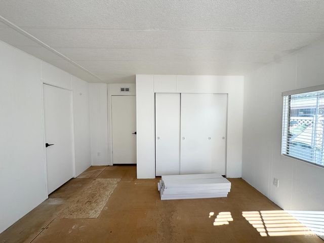 721 Underwood Court, Bakersfield, CA 93301