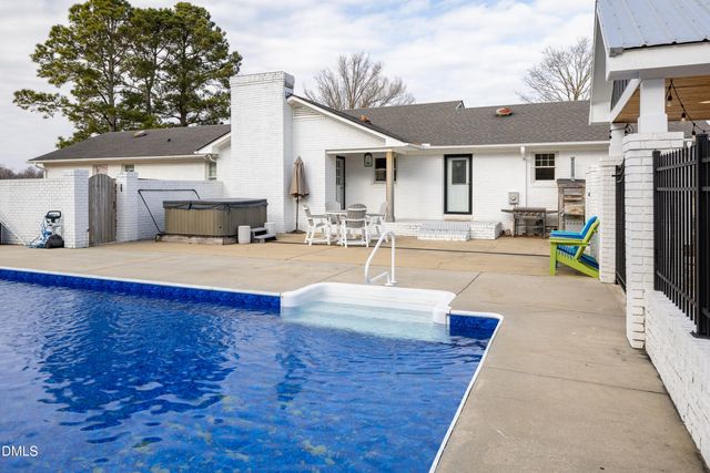 250 Savannah Hill Road, Dunn, NC 28334