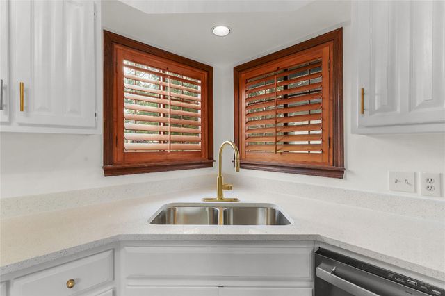 21205 National DR, Lago Vista, TX 78645