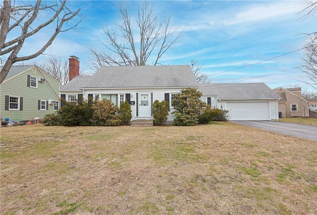 37 Knowles Drive, Warwick, RI 02888
