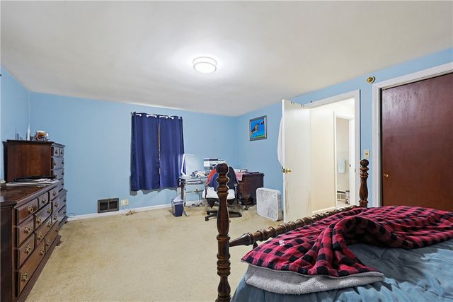 37 Knowles Drive, Warwick, RI 02888