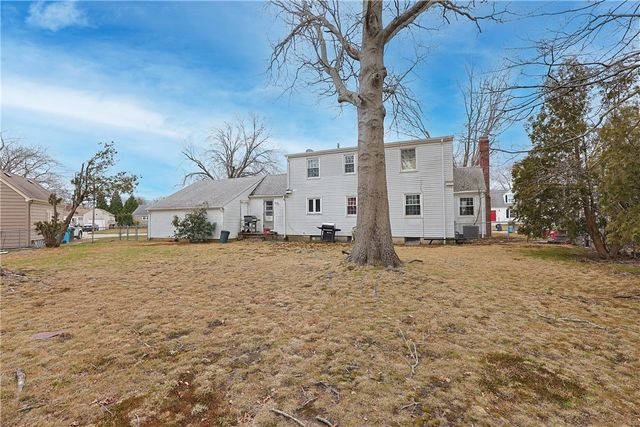 37 Knowles Drive, Warwick, RI 02888